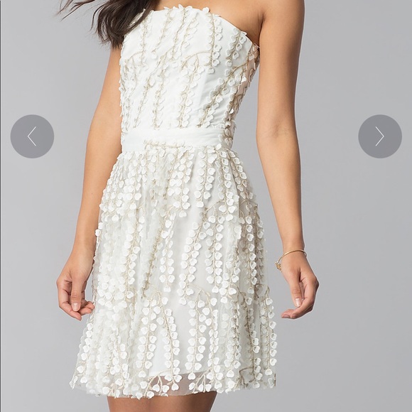Dresses & Skirts - NWT Strapless Ivory Cocktail Dress